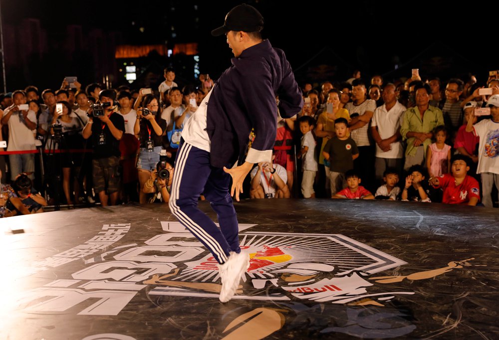 红牛国际街舞挑战赛嘻哈四强出炉 Anore获得分站冠军 | 第13张 | 嘻哈中国 红牛国际街舞挑战赛嘻哈四强出炉 Anore获得分站冠军 | 第13张