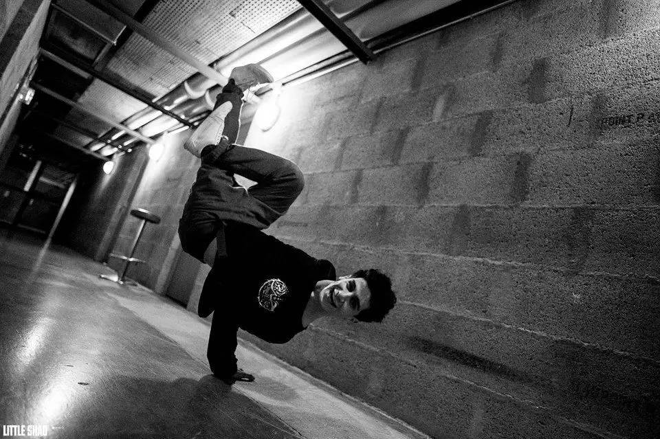 他凭借街舞“逆袭”赢得超高人气,诠释“街舞改变命运” | 第4张 | 嘻哈中国 他凭借街舞“逆袭”赢得超高人气,诠释“街舞改变命运” | 第4张