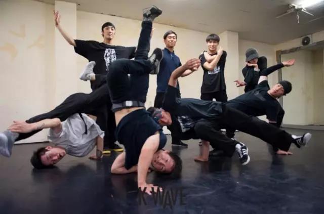 他们曾被质疑不是BBOY,而他们的舞蹈却让无数BBOY为之折服! | 第1张 | 嘻哈中国 他们曾被质疑不是BBOY,而他们的舞蹈却让无数BBOY为之折服! | 第1张