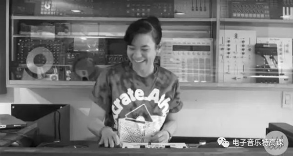 2017美国DMC冠军女DJ Perly的3个建议每个DJ必看 | 第2张 | 嘻哈中国 2017美国DMC冠军女DJ Perly的3个建议每个DJ必看 | 第2张