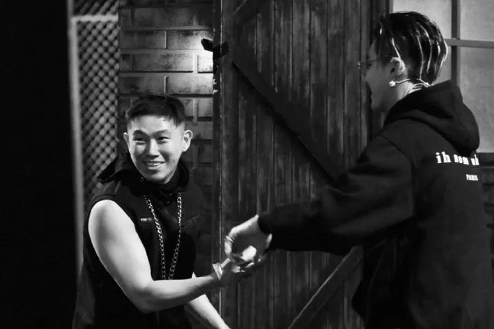 华语说唱,在争论的漩涡中前行 | 第8张 | 嘻哈中国 华语说唱,在争论的漩涡中前行 | 第8张