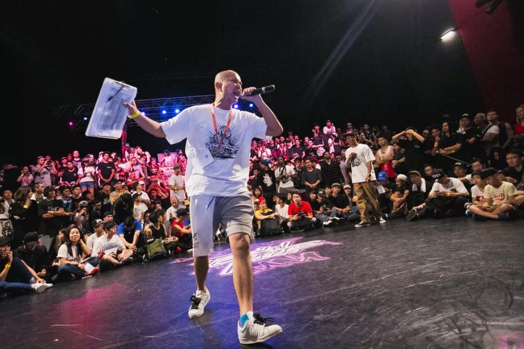 顶级街舞大赛"MC"的存在是有多重要?看完你就明白了 | 第1张 | 嘻哈中国 顶级街舞大赛"MC"的存在是有多重要?看完你就明白了 | 第1张