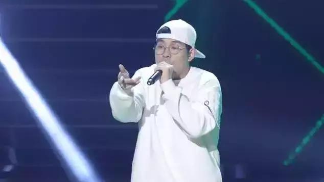 《皇帝的新衣》网易云评论达17w，但在diss作品里面还有很多牛逼的存在