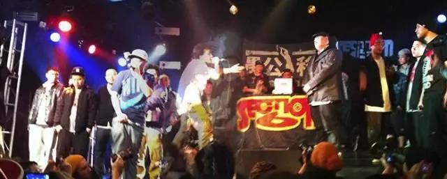 Freestyle Battle就是拿着麦克风互飙脏话? | 第2张 | 嘻哈中国 Freestyle Battle就是拿着麦克风互飙脏话? | 第2张