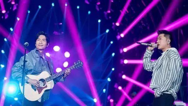 艾热接力上《歌手》助唱，中国hiphop继续rising！