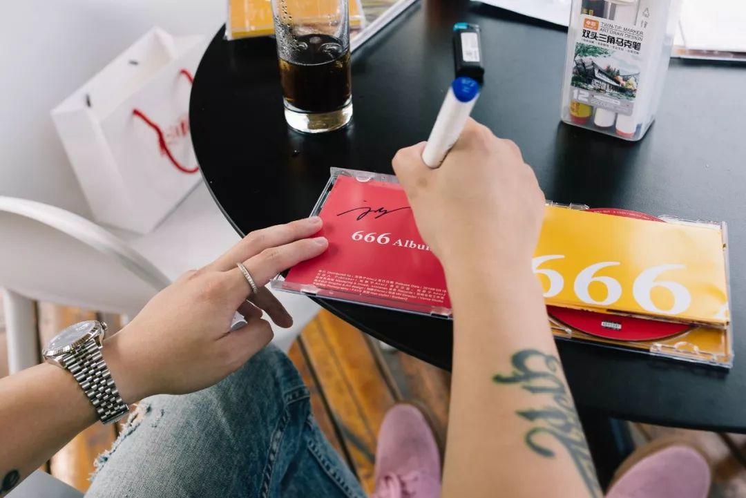 《口袋宝贝》那么好听,可惜AnsrJ不想上中国新说唱 | 第10张 | 嘻哈中国 《口袋宝贝》那么好听,可惜AnsrJ不想上中国新说唱 | 第10张