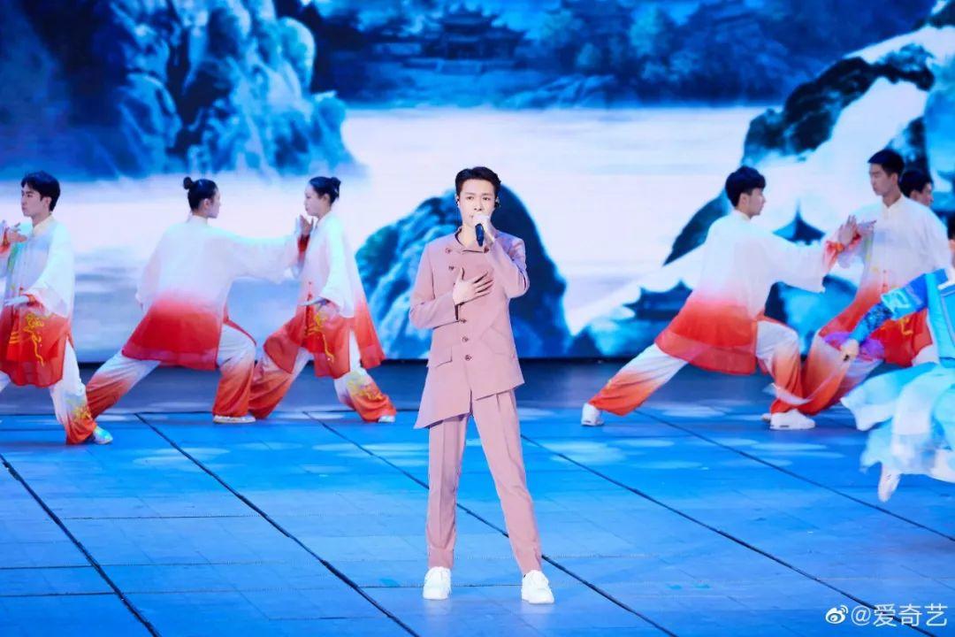 听了张艺兴和易烊千玺的说唱,我尴尬癌都要犯了 | 第3张 | 嘻哈中国 听了张艺兴和易烊千玺的说唱,我尴尬癌都要犯了 | 第3张