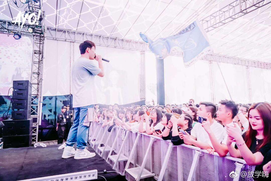 Ayo97,曾把黄旭逼入绝境的追梦少年,创造了爆红说唱单曲的海南之子 | 第14张 | 嘻哈中国 Ayo97,曾把黄旭逼入绝境的追梦少年,创造了爆红说唱单曲的海南之子 | 第14张