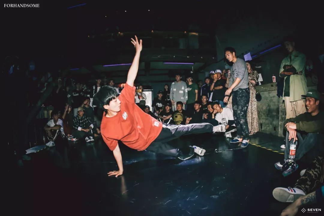 Bgirl莹子:开始跳街舞只是想减肥,没想到一跳就是8年 | 第5张 | 嘻哈中国 Bgirl莹子:开始跳街舞只是想减肥,没想到一跳就是8年 | 第5张