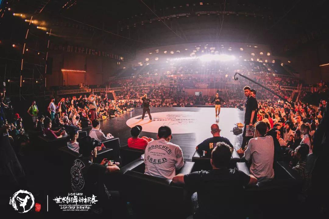 Bgirl莹子:开始跳街舞只是想减肥,没想到一跳就是8年 | 第6张 | 嘻哈中国 Bgirl莹子:开始跳街舞只是想减肥,没想到一跳就是8年 | 第6张