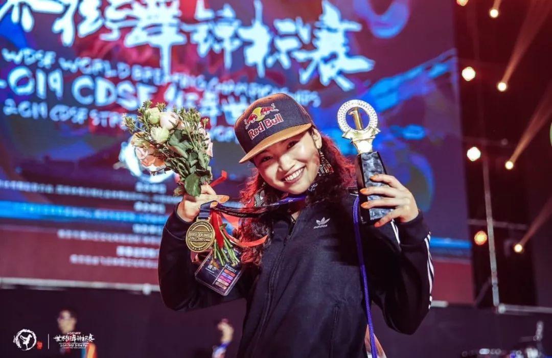 看看20岁的街舞冠军收割机Ami的开挂人生! | 第2张 | 嘻哈中国 看看20岁的街舞冠军收割机Ami的开挂人生! | 第2张