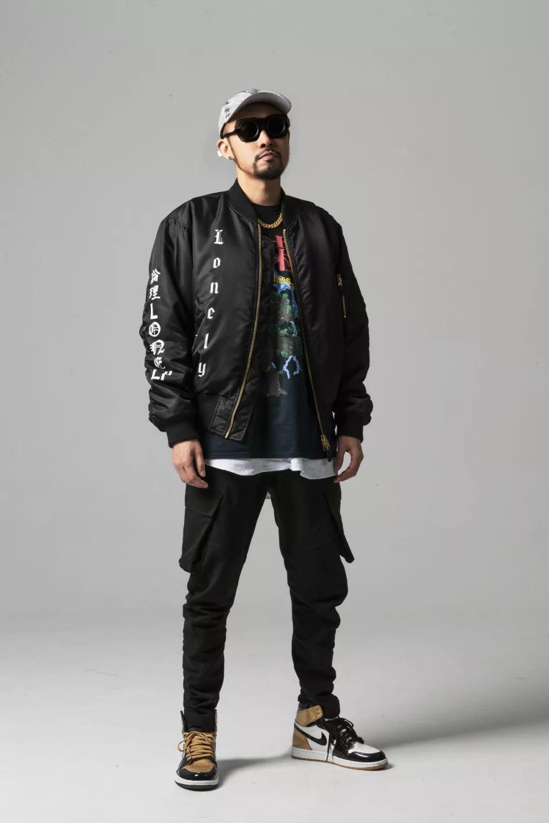 热狗在新专辑里自称废物?不,他还是那个老夫子! | 第4张 | 嘻哈中国 热狗在新专辑里自称废物?不,他还是那个老夫子! | 第4张