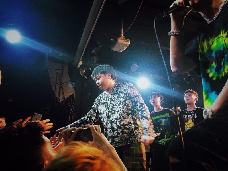 L4WUDU 他是“嘞是雾都”的创造者,也是中文Trap第一人! | 第8张 | 嘻哈中国 L4WUDU 他是“嘞是雾都”的创造者,也是中文Trap第一人! | 第8张