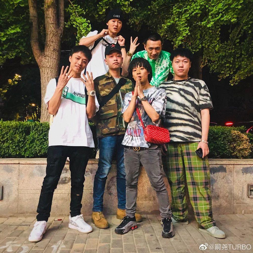 王嗣尧TURBO 他是CSC与GO$H的桥梁 也是第一个拒绝吴亦凡的男人 | 第11张 | 嘻哈中国 王嗣尧TURBO 他是CSC与GO$H的桥梁 也是第一个拒绝吴亦凡的男人 | 第11张