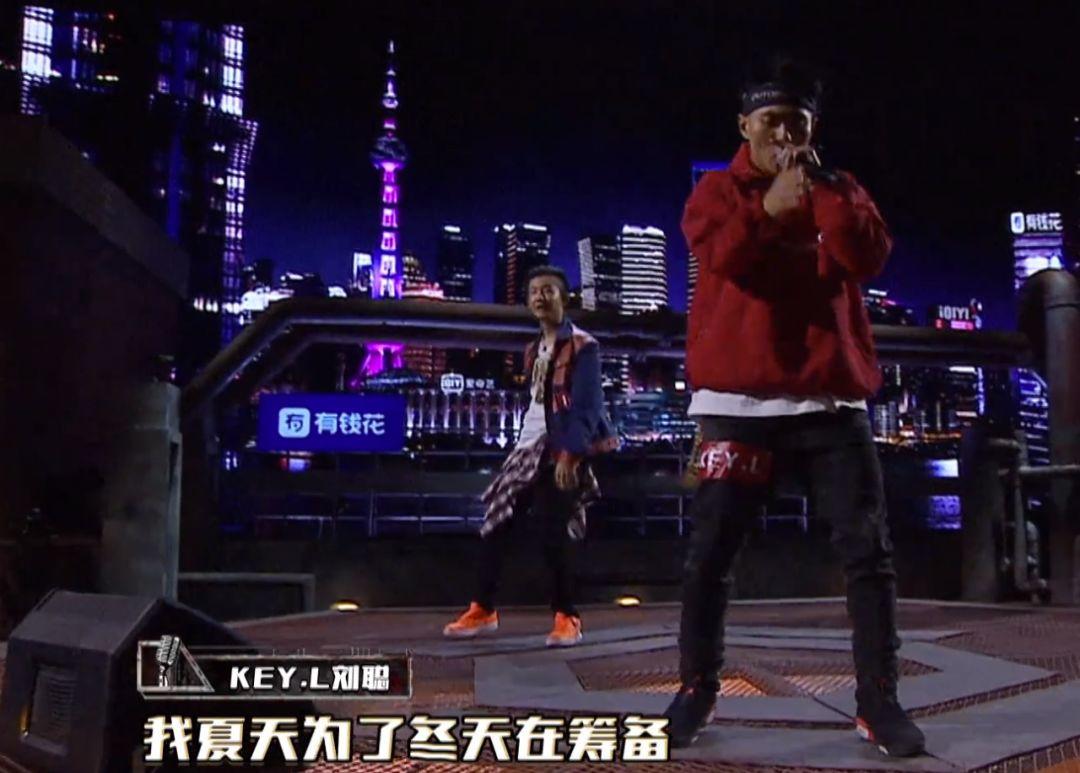 第五期:“选你是你的命”福克斯上脚倒闭Vapormax,“彩虹弟弟”的Martine Rose和Bapesta很骚 | 第10张 | 嘻哈中国 第五期:“选你是你的命”福克斯上脚倒闭Vapormax,“彩虹弟弟”的Martine Rose和Bapesta很骚 | 第10张