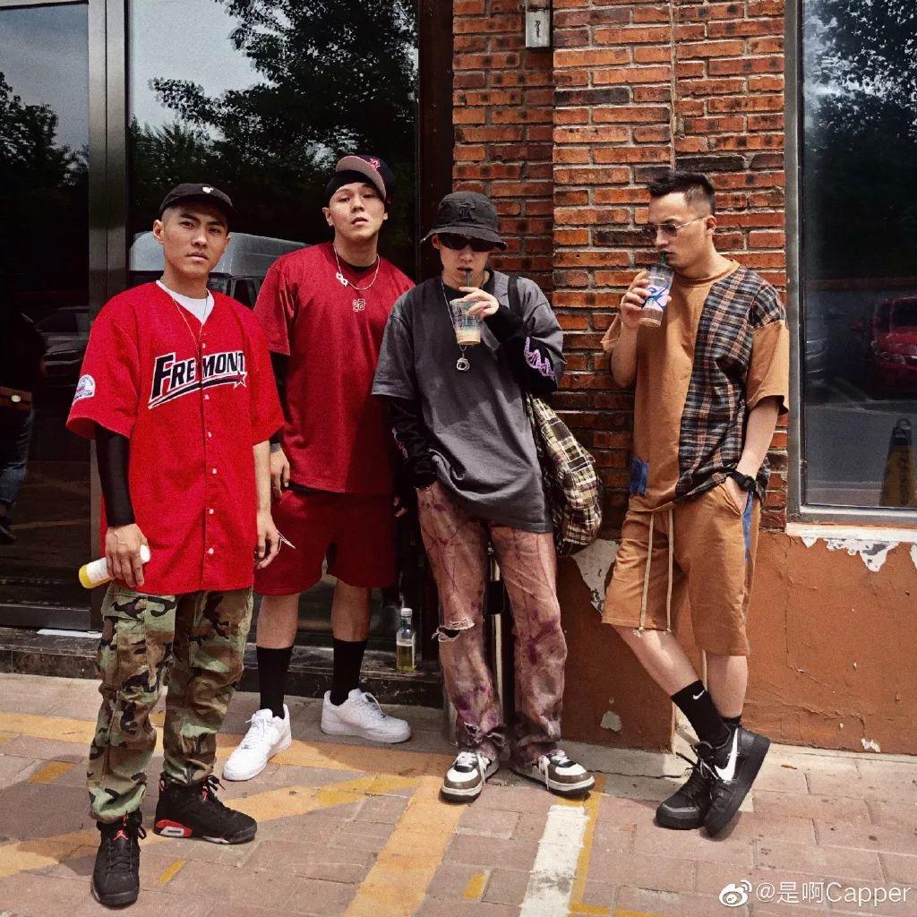 新说唱中一首《新庐山》与大傻夺得4Pass，四组制作人纷纷发出战队邀请；这位00后到底什么来头？