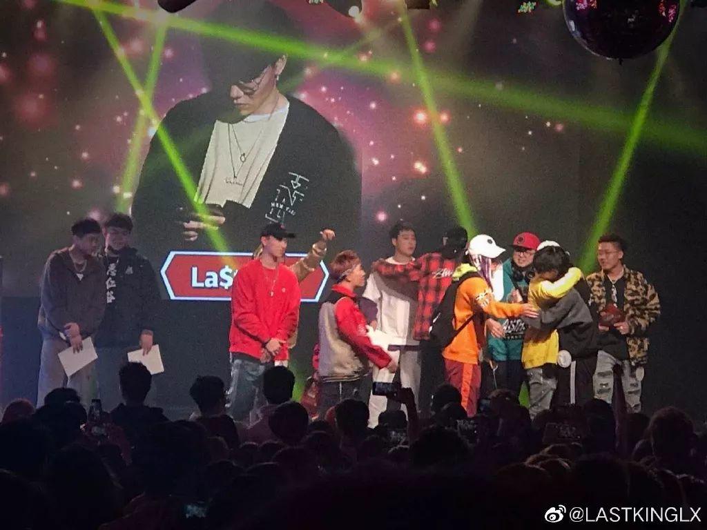 中国新说唱 刘炫廷接过PG ONE的麦? | 第16张 | 嘻哈中国 中国新说唱 刘炫廷接过PG ONE的麦? | 第16张