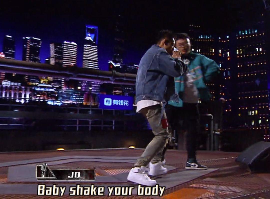 第五期:“选你是你的命”福克斯上脚倒闭Vapormax,“彩虹弟弟”的Martine Rose和Bapesta很骚 | 第11张 | 嘻哈中国 第五期:“选你是你的命”福克斯上脚倒闭Vapormax,“彩虹弟弟”的Martine Rose和Bapesta很骚 | 第11张