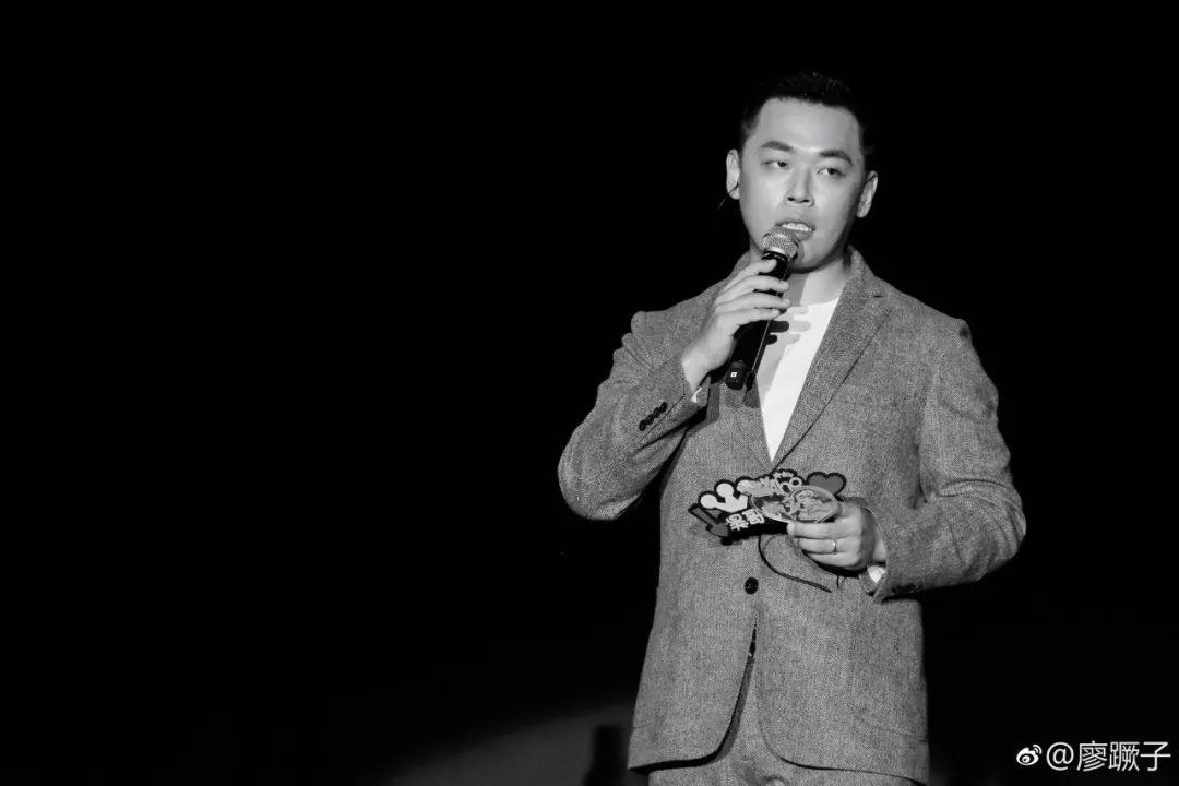 街舞MC廖搏:我有苦我不说,我做了选择我认了,我觉得这是real | 第2张 | 嘻哈中国 街舞MC廖搏:我有苦我不说,我做了选择我认了,我觉得这是real | 第2张