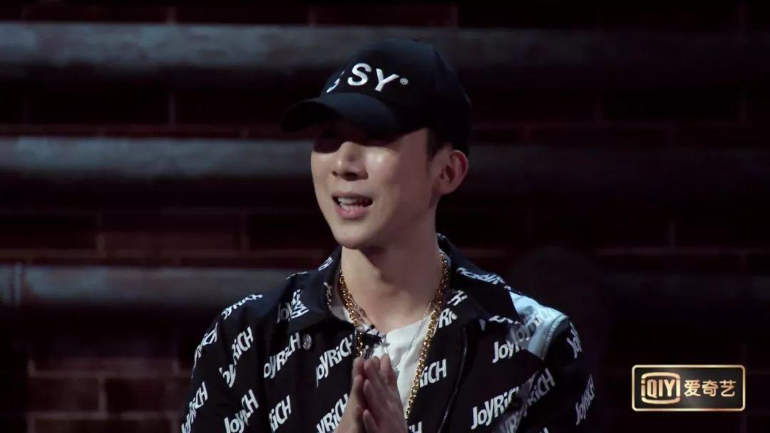 止步于选择门的JD写了首《选择门》作为回应