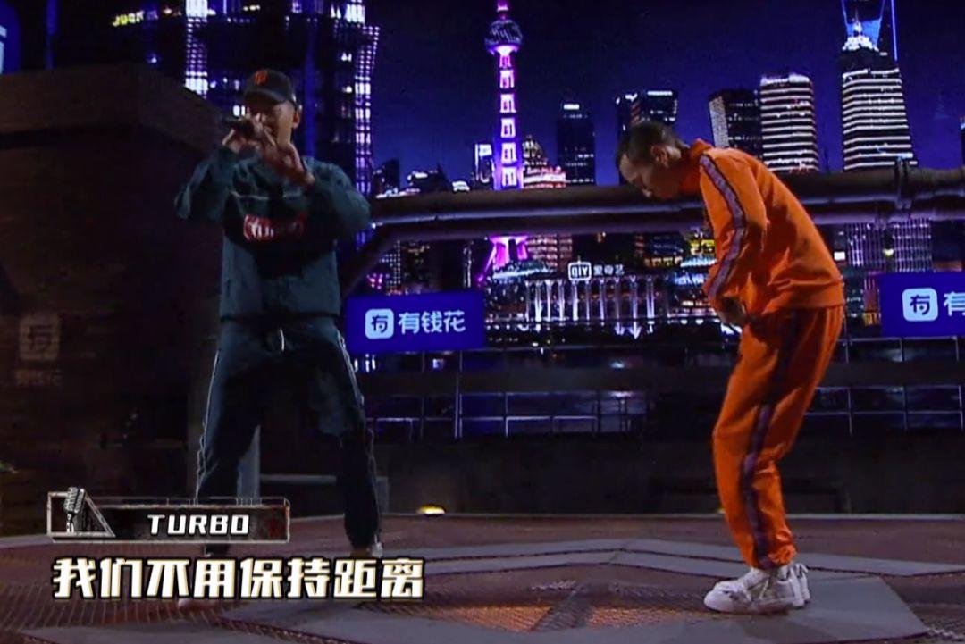 第五期:“选你是你的命”福克斯上脚倒闭Vapormax,“彩虹弟弟”的Martine Rose和Bapesta很骚 | 第12张 | 嘻哈中国 第五期:“选你是你的命”福克斯上脚倒闭Vapormax,“彩虹弟弟”的Martine Rose和Bapesta很骚 | 第12张