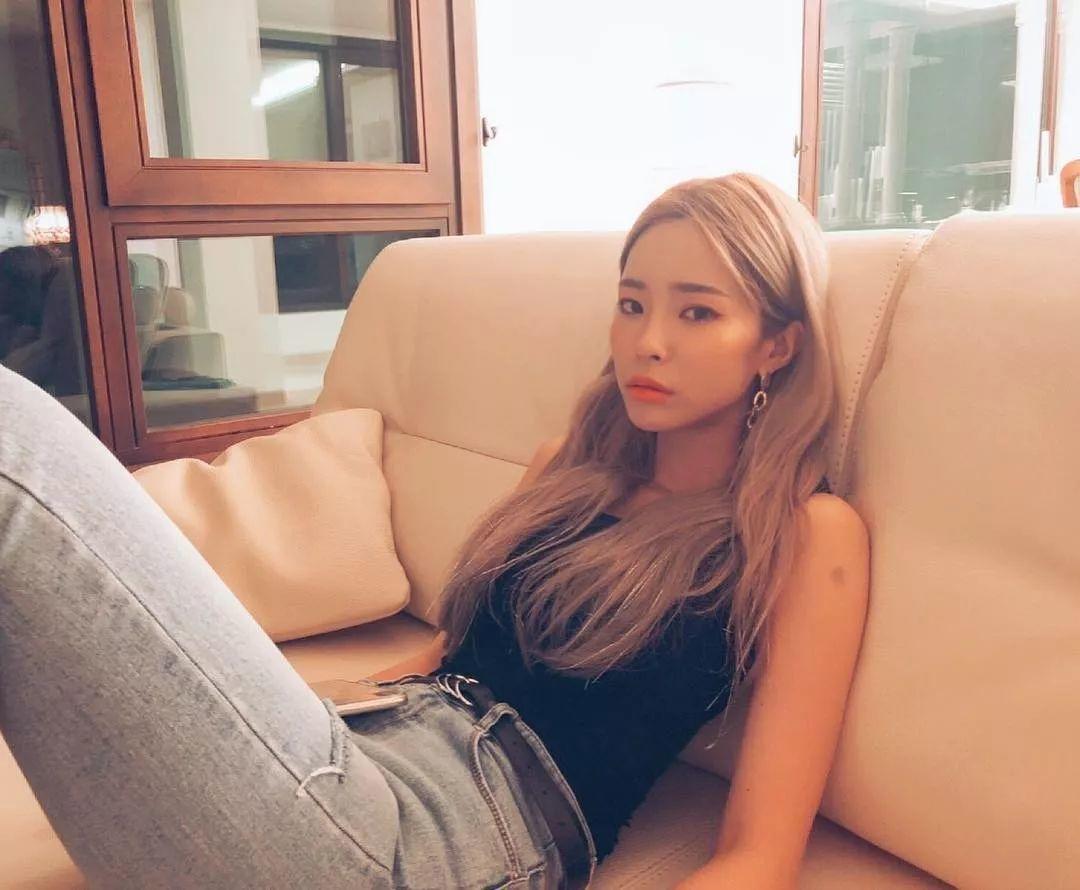 Heize黑泽 从打工仔到音源强盗,这个女rapper我又可以了 | 第2张 | 嘻哈中国 Heize黑泽 从打工仔到音源强盗,这个女rapper我又可以了 | 第2张