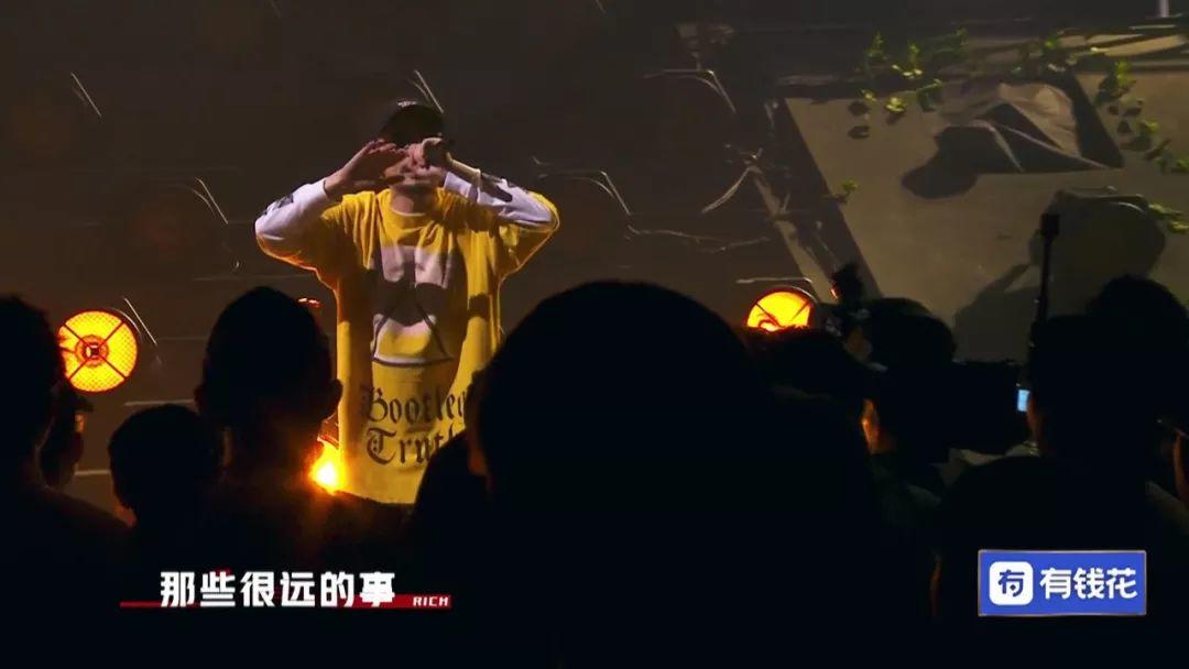 止步于选择门的JD写了首《选择门》作为回应