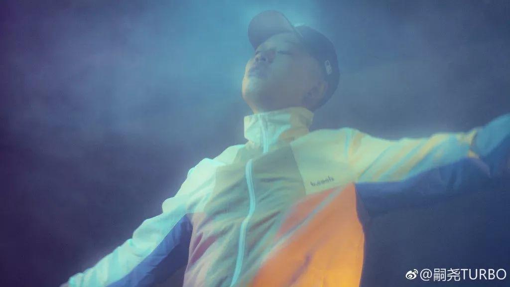 王嗣尧TURBO 他是CSC与GO$H的桥梁 也是第一个拒绝吴亦凡的男人 | 第14张 | 嘻哈中国 王嗣尧TURBO 他是CSC与GO$H的桥梁 也是第一个拒绝吴亦凡的男人 | 第14张