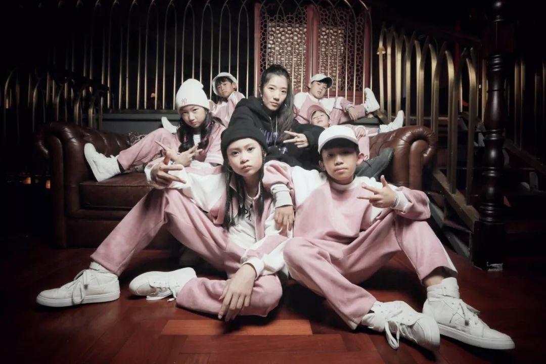 Speed Nonage导师Yaya独家专访:家长和老师该如何去帮助孩子跳舞? | 第7张 | 嘻哈中国 Speed Nonage导师Yaya独家专访:家长和老师该如何去帮助孩子跳舞? | 第7张