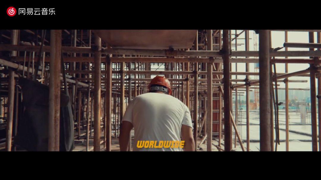 rapper集体转发国旗:一名合格的MC不会忘记他的根在哪里 | 第10张 | 嘻哈中国 rapper集体转发国旗:一名合格的MC不会忘记他的根在哪里 | 第10张