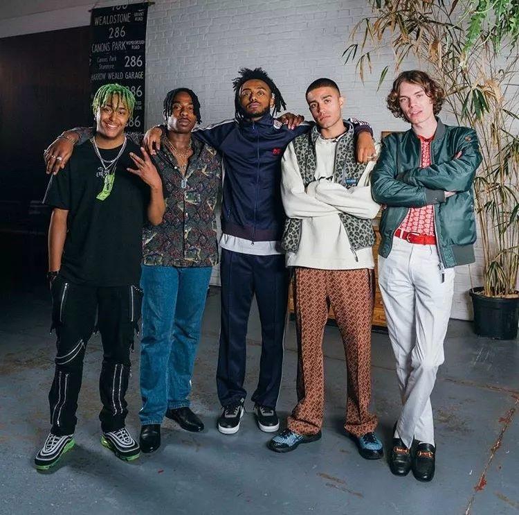 黑泡图话 | 当你喜欢的rapper不rap了，是个什么画风？