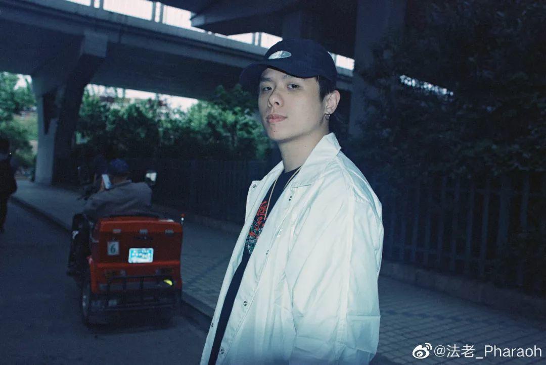 杨和苏拿不拿冠军无所谓，主要想看法老穿JK