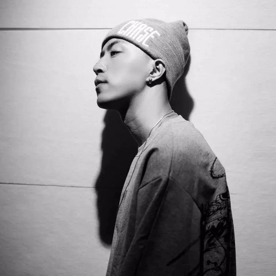 Jony J “豆芽”已经扎根土地,长成了“参天大树” | 第13张 | 嘻哈中国 Jony J “豆芽”已经扎根土地,长成了“参天大树” | 第13张