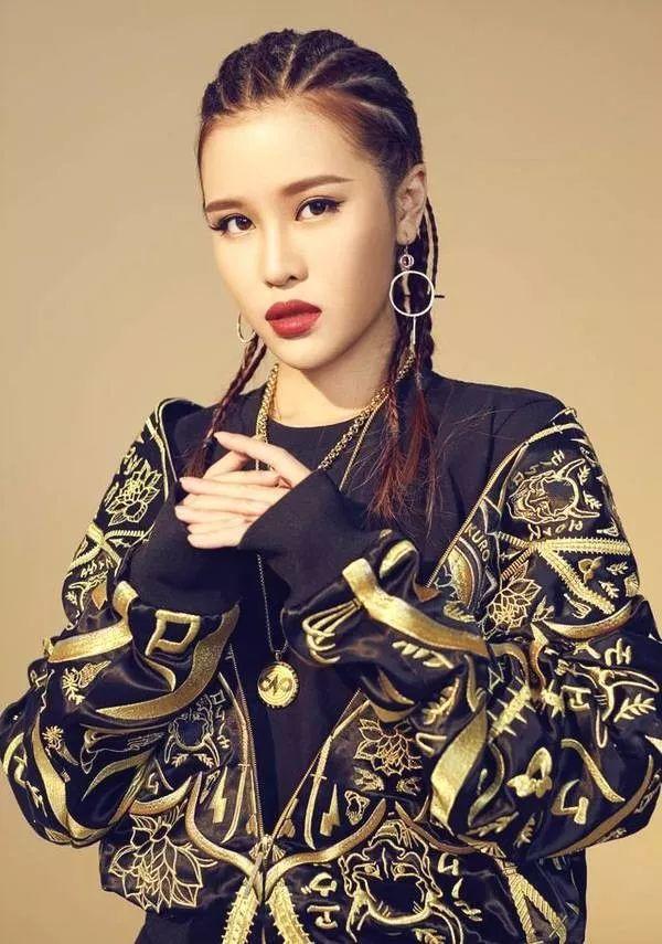 楊佬叁 在众多抖音神曲中 你一定刷到过她的歌 | 第11张 | 嘻哈中国 楊佬叁 在众多抖音神曲中 你一定刷到过她的歌 | 第11张