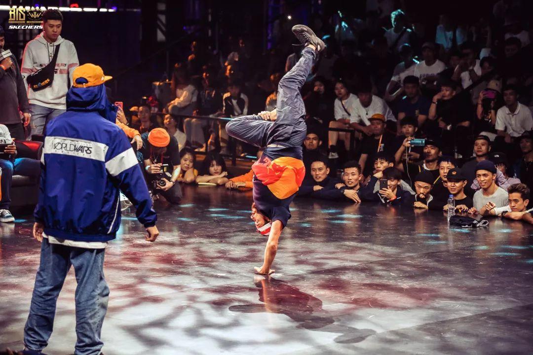 Bboy Zeku 拿下2019BIS WORLD WARS冠军,“Bboy练舞受伤”系误传 | 第5张 | 嘻哈中国 Bboy Zeku 拿下2019BIS WORLD WARS冠军,“Bboy练舞受伤”系误传 | 第5张