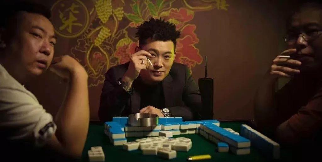 插头专访 | 宝石GEM:来左边跟我一起画个龙... ... | 第2张 | 嘻哈中国 插头专访 | 宝石GEM:来左边跟我一起画个龙... ... | 第2张