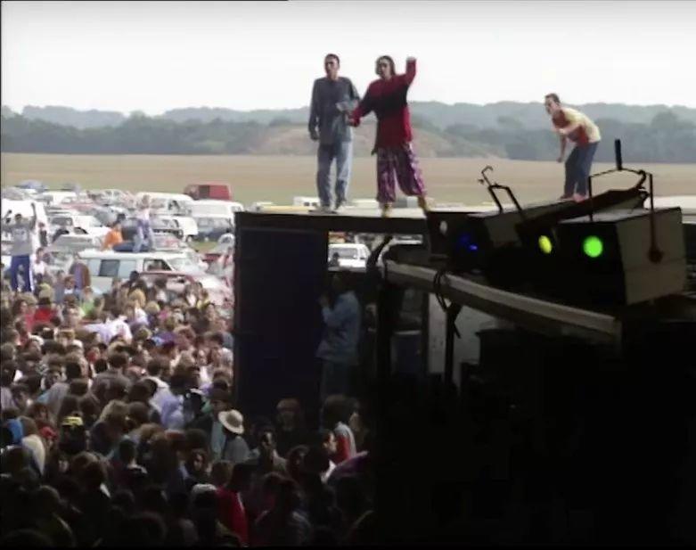 Rave究竟是个啥?真的是去蹦迪的意思吗? | 第6张 | 嘻哈中国 Rave究竟是个啥?真的是去蹦迪的意思吗? | 第6张