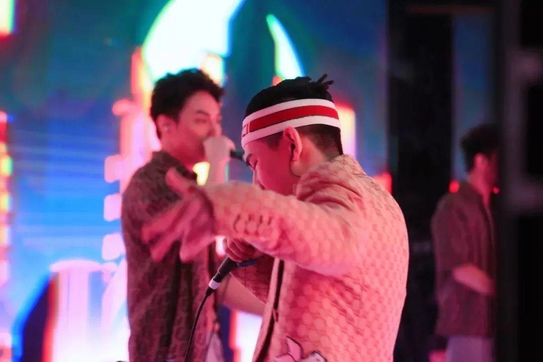 骂吴亦凡的rapper那么多 但说唱圈里最浮夸的3Bangz却给玩砸了 | 第9张 | 嘻哈中国 骂吴亦凡的rapper那么多 但说唱圈里最浮夸的3Bangz却给玩砸了 | 第9张