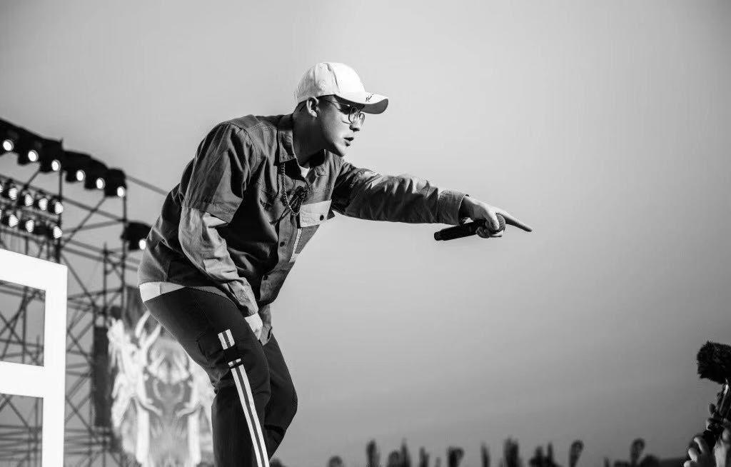 那吾克热发最新Diss:喷谁都不对,我骂自己总行了吧! | 第12张 | 嘻哈中国 那吾克热发最新Diss:喷谁都不对,我骂自己总行了吧! | 第12张