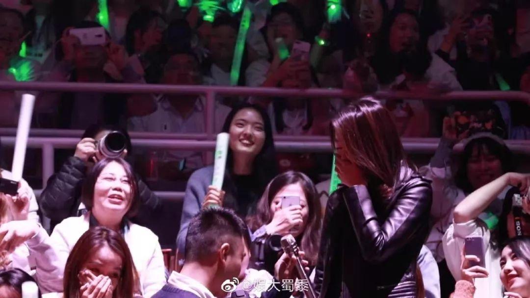 Rich Brian 七哥反追粉丝??为她写歌?这是什么偶像剧剧情?!! | 第3张 | 嘻哈中国 Rich Brian 七哥反追粉丝??为她写歌?这是什么偶像剧剧情?!! | 第3张