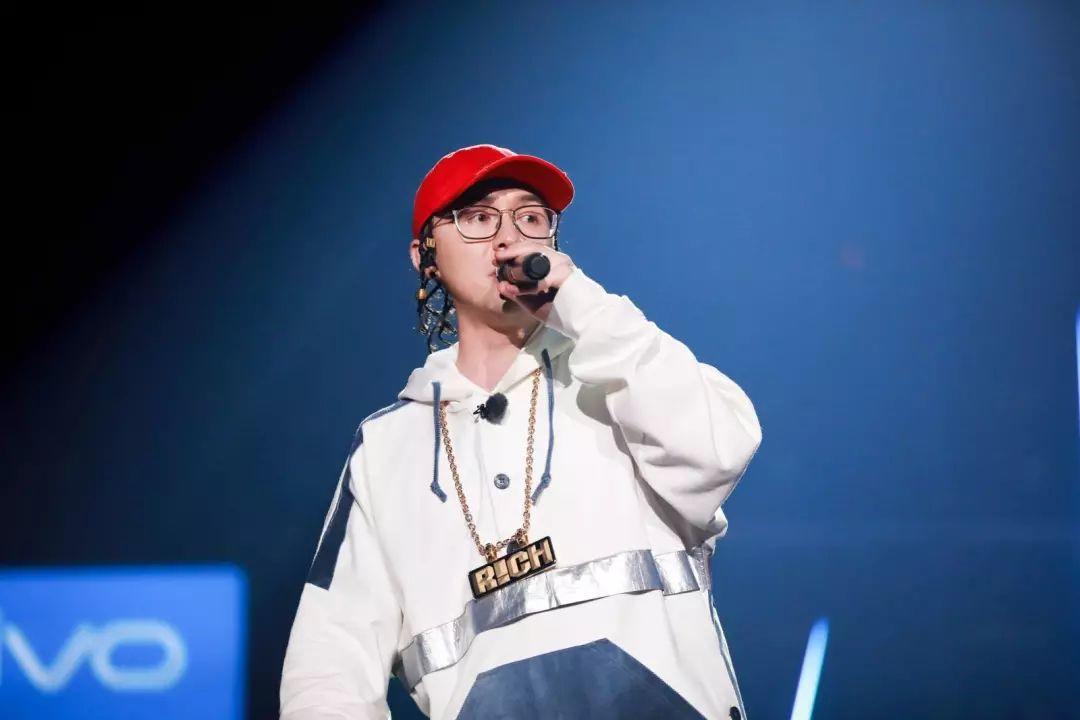 那吾克热发最新Diss:喷谁都不对,我骂自己总行了吧! | 第13张 | 嘻哈中国 那吾克热发最新Diss:喷谁都不对,我骂自己总行了吧! | 第13张