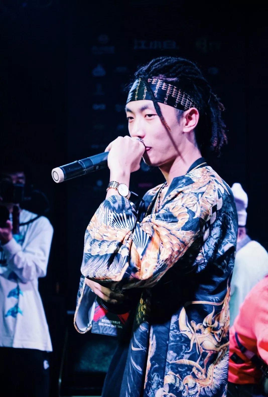 地下8英里重庆冠军Wya乌鸦: 重庆说唱新势力来袭 | 第4张 | 嘻哈中国 地下8英里重庆冠军Wya乌鸦: 重庆说唱新势力来袭 | 第4张