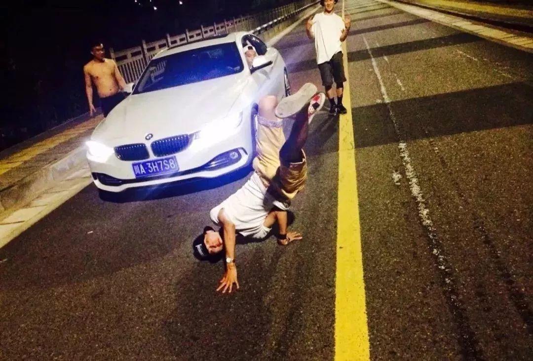 地下8英里重庆冠军Wya乌鸦: 重庆说唱新势力来袭 | 第3张 | 嘻哈中国 地下8英里重庆冠军Wya乌鸦: 重庆说唱新势力来袭 | 第3张