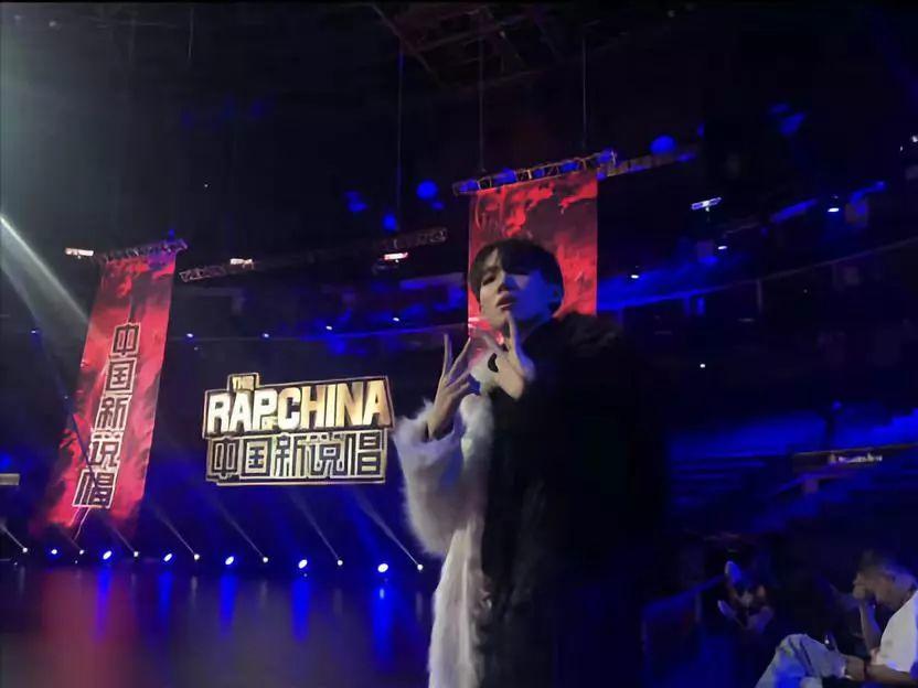 王浩轩：给我1000个亿，我也不会放弃我的idol梦！