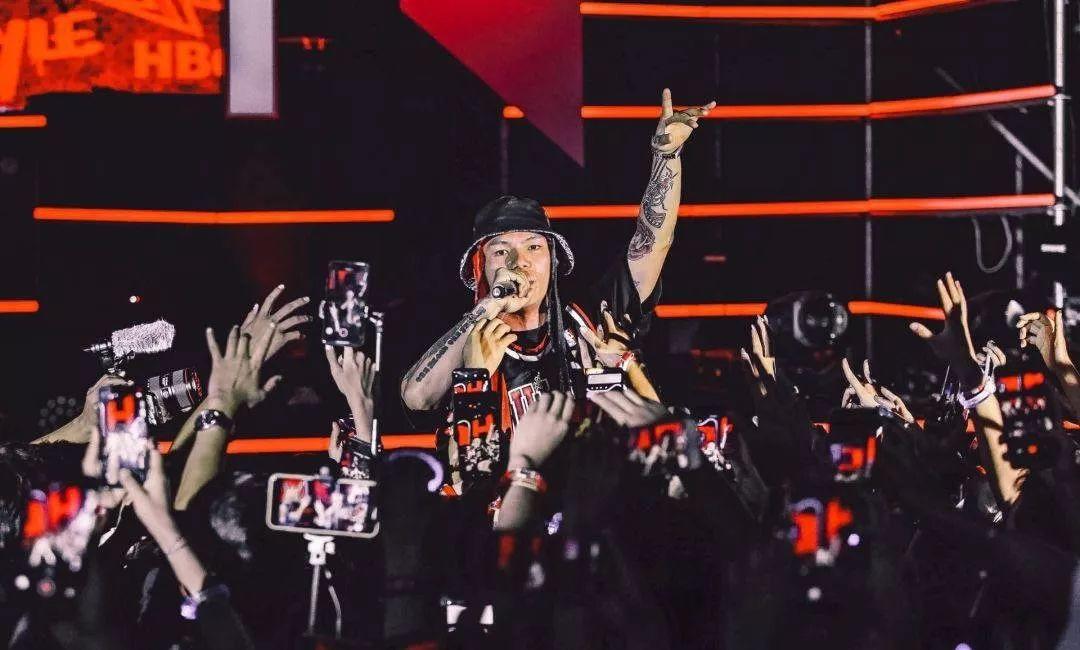 大傻和AR合作的新歌，让我想起了Hiphop被封杀后的凛冬...