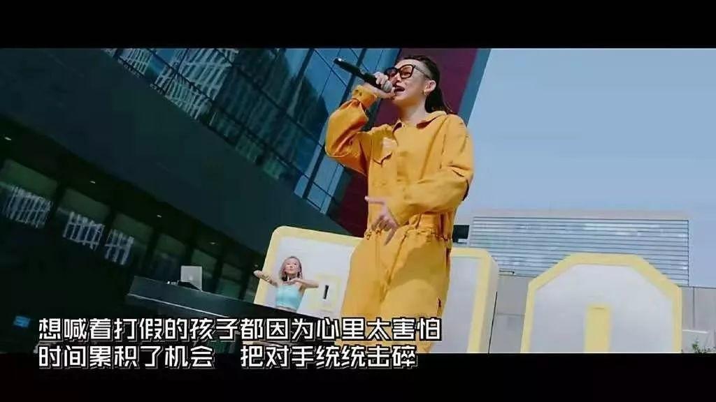 小鬼如今已是“有嘻哈”中最具流量的rapper | 第8张 | 嘻哈中国 小鬼如今已是“有嘻哈”中最具流量的rapper | 第8张