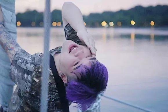 对话KnowKnow:我只是唱出了我的生活,但总有人觉得我在装逼 | 第3张 | 嘻哈中国 对话KnowKnow:我只是唱出了我的生活,但总有人觉得我在装逼 | 第3张