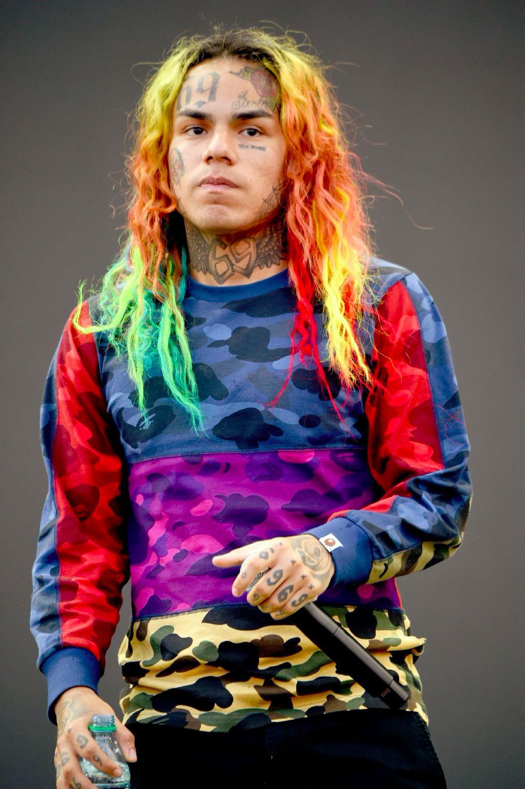 告密者6ix9ine到底捅了啥出来,让联邦撤销了所有指控? | 第9张 | 嘻哈中国 告密者6ix9ine到底捅了啥出来,让联邦撤销了所有指控? | 第9张