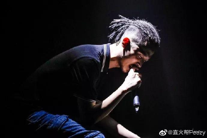 直火帮MV《孪生兄弟》正式发布，一个荒诞又逻辑缜密的故事 | 第4张