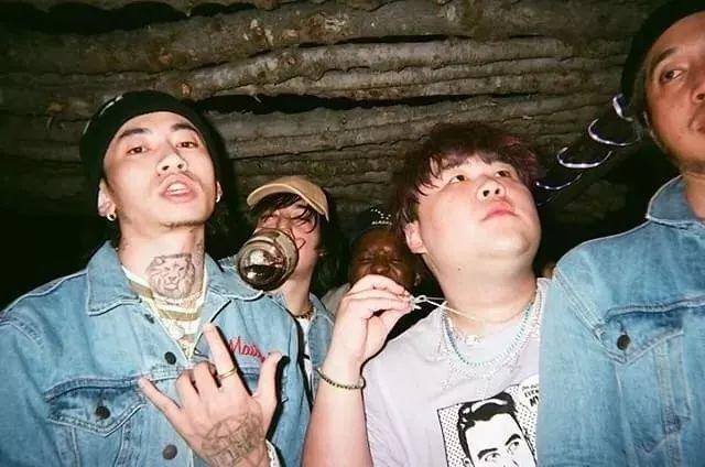 对话KnowKnow:我只是唱出了我的生活,但总有人觉得我在装逼 | 第7张 | 嘻哈中国 对话KnowKnow:我只是唱出了我的生活,但总有人觉得我在装逼 | 第7张